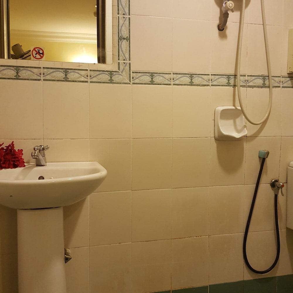 Sun Inns Hotel D'Mind Seri Kembangan Exteriör bild