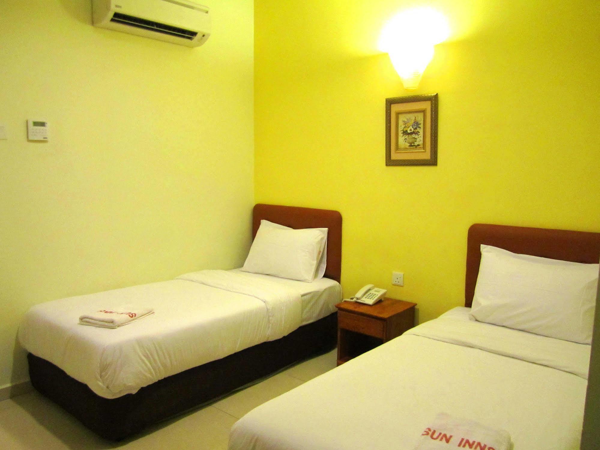 Sun Inns Hotel D'Mind Seri Kembangan Exteriör bild