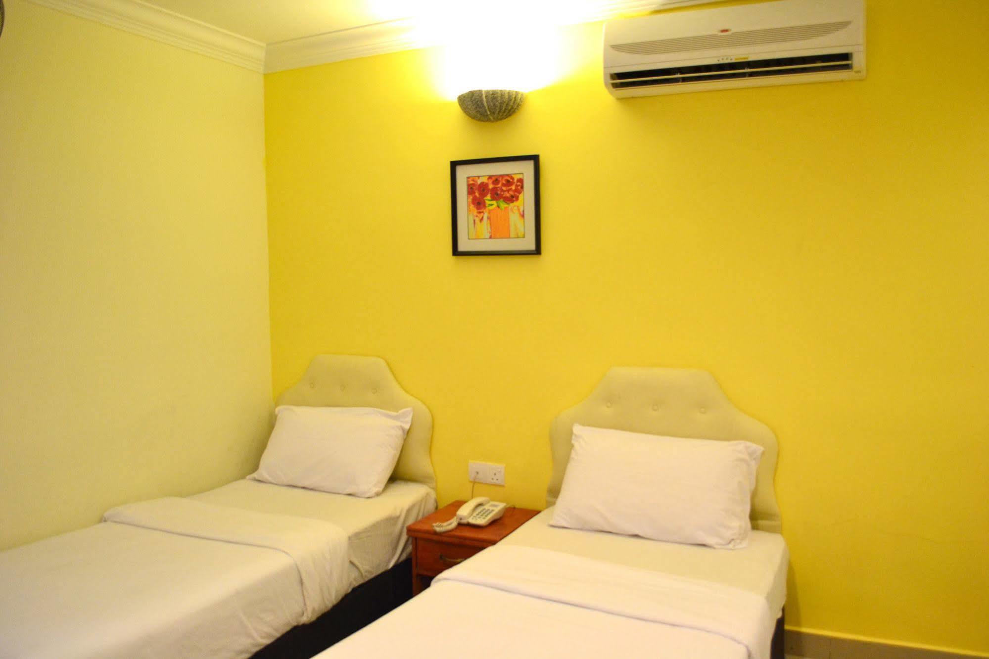 Sun Inns Hotel D'Mind Seri Kembangan Exteriör bild